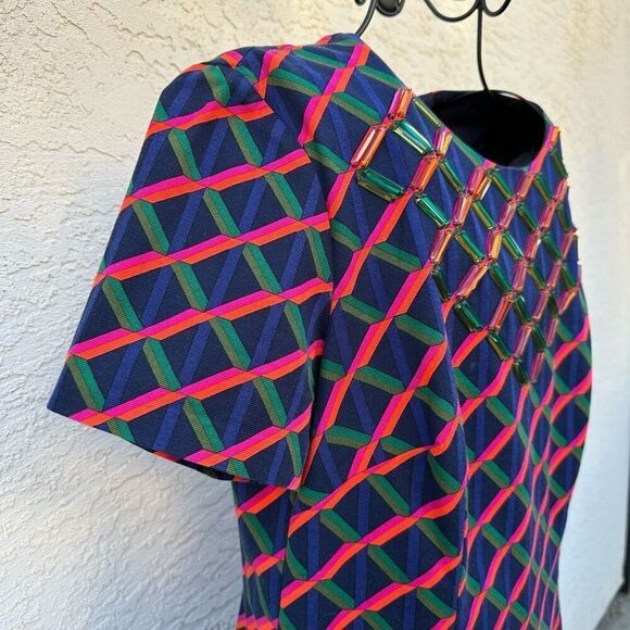 Trina Turk Navy Red Geometric‎ Short Sleeves Beaded Shift Dress Size 10 - Picture 2 of 7